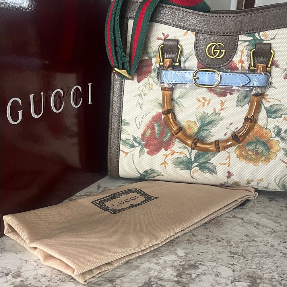 Gucci Floral Canvas Shoulder Bag with Bamboo Accent